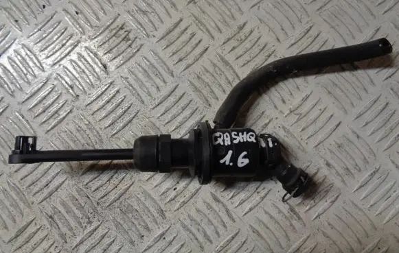 Nissan Qashqai+2 Clutch master cylinder 30610ET000