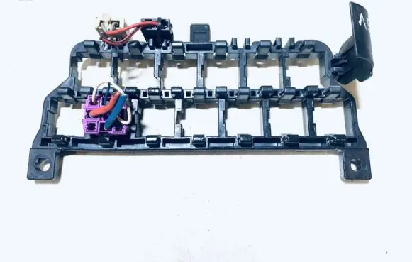 Volkswagen Golf IV Fuse box set 8D0937503E