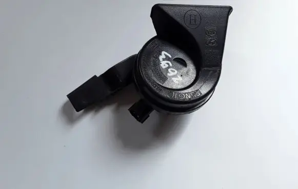 Hyundai Ioniq Horn signal E428R000589
