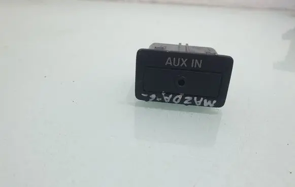 Mazda 6 AUX in-socket connector TD1166DFX5700