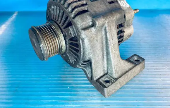 Volvo S40, V40 Generator/alternator 9472908 TN1022110500