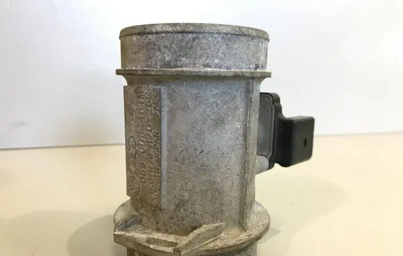 Audi A6 S6 C5 4B Mass air flow meter 059906461M