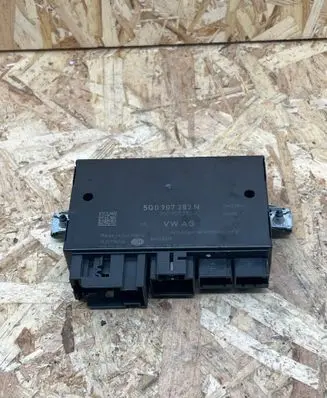 Volkswagen PASSAT B8 Tow bar trailer control unit/module 8A001003 5Q0907383N