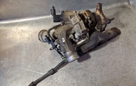 Volkswagen PASSAT B7 Turbo 06J145701R 710042898 3041015376