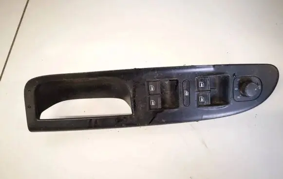 Volkswagen PASSAT B6 Electric window control switch 3c1867171