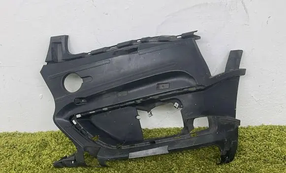BMW 2 F45 Front bumper mounting bracket 7301547
