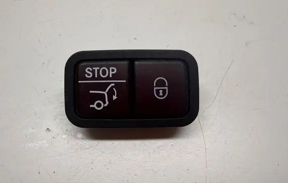 Mercedes-Benz E W212 Tailgate/boot open switch button 2128210551 32132103