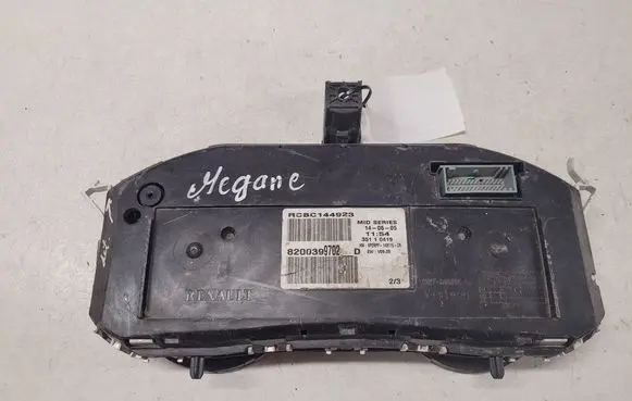 Renault Megane II Speedometer (instrument cluster) 8200399702 144923 VP2RPF14B115CR