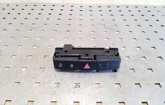Opel Astra J Hazard light switch 13311979