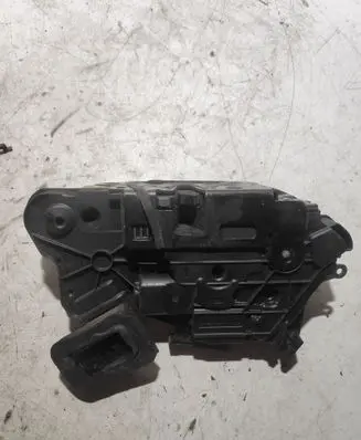 Volkswagen Polo V 6R Front door lock 5K2837016B