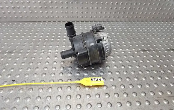 Nissan Townstar Water pump 210107386R 0392024155