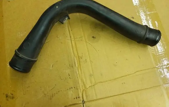 Intercooler hose/pipe