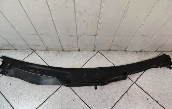 Mercedes-Benz ML W164 Wiper trim A1648300228