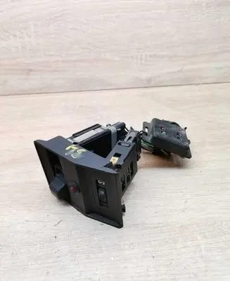 BMW 5 E34 Light switch 8351235