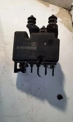 Volkswagen Caddy ABS Pump 2K0907379B 10097003123 00009496D
