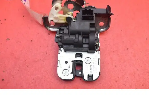 Tailgate/trunk/boot lock/catch/latch
