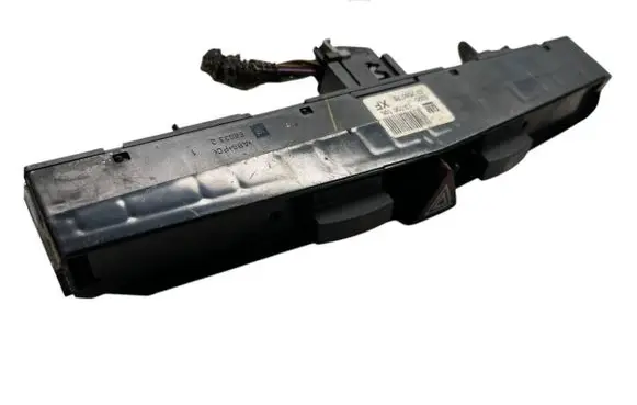 Opel Astra H Hazard light switch 13100105 03758075 0320