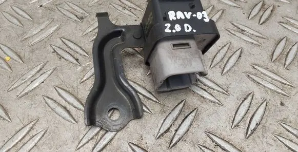 Toyota RAV 4 (XA20) Glow plug pre-heat relay 2861067010