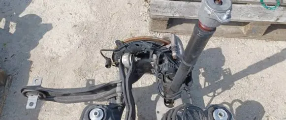 Mercedes-Benz CLA C117 X117 W117 Stub axle 
