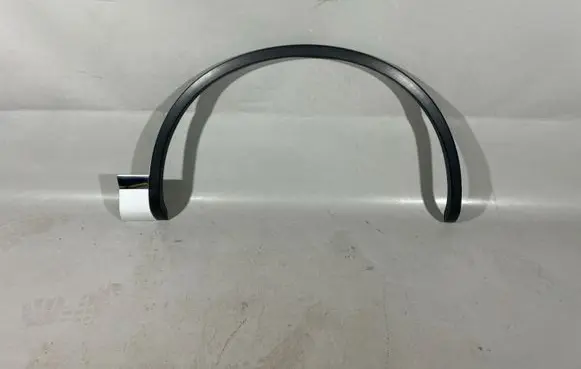 Volkswagen Touareg II Fender trim (molding) 7P6853718C