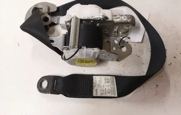 Toyota Avensis T270 Front seatbelt 2J082531