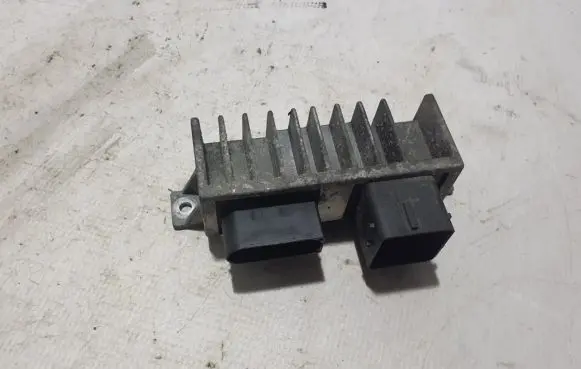 Renault Master III Glow plug pre-heat relay 271202380R