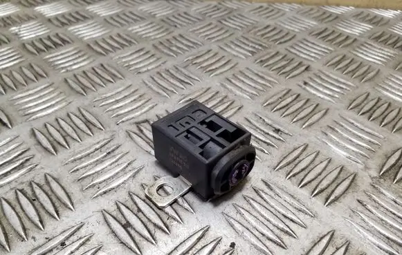 Audi Q7 4L Battery relay fuse 4F0915519