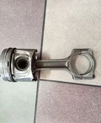 Renault Trafic II (X83) Piston with connecting rod 114KM