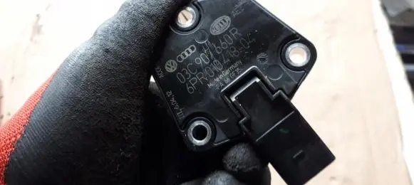 Audi A7 S7 4G Oil level sensor 03C907660R