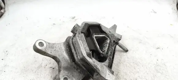 Opel Corsa F Engine mount bracket 9826551380