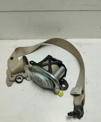 Infiniti EX Rear seatbelt 0437170