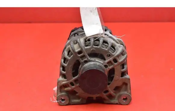 Dacia Sandero Generator/alternator 231005079R