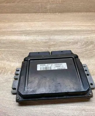 Renault Clio II Engine control unit/module ECU 8200061281 S110130334A