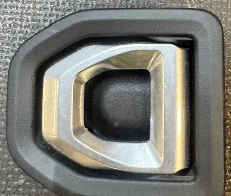 Jeep Grand Cherokee WL Bracket in trunk/boot