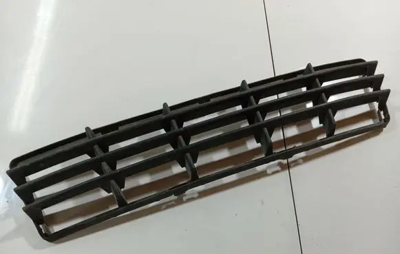 Volvo S40 Front bumper lower grill 30657006