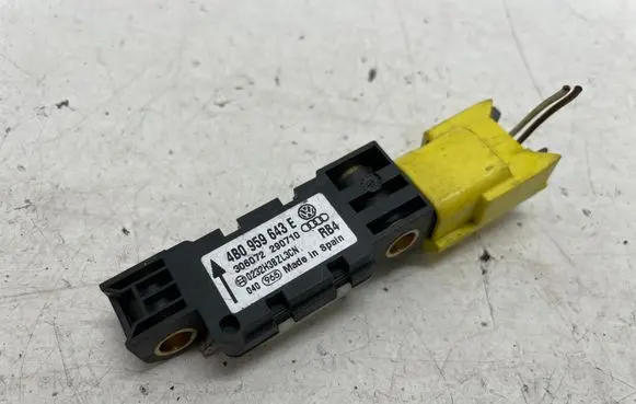 Porsche Cayenne (9PA) Airbag deployment crash/impact sensor 4B0959643E