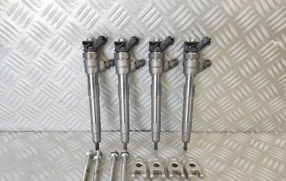 Renault Trafic III (X82) Fuel injectors set 0445110939
