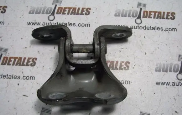 Toyota Corolla Verso AR10 Front door lower hinge 