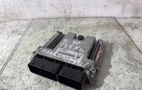 BMW 3 E90 E91 Engine control unit/module 0281018553 030223265 8518270