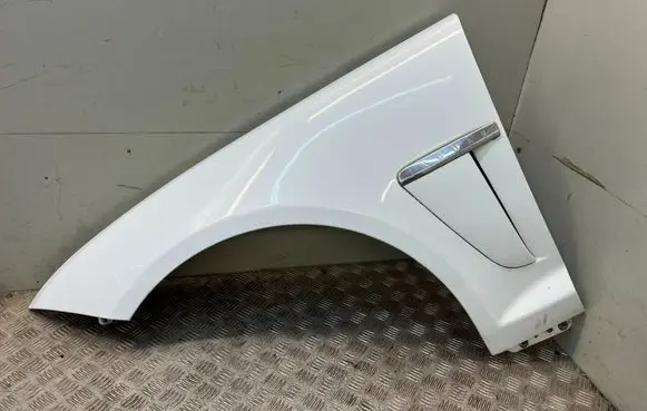 Jaguar XF X250 Fender