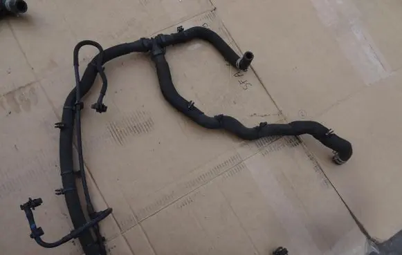 Renault Clio V Engine coolant pipe/hose 217415631R