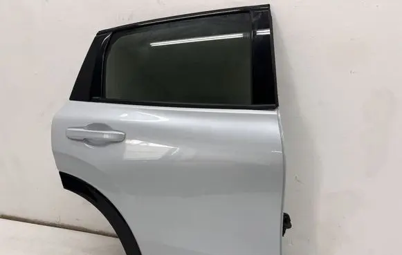 Honda ZR-V Rear door 