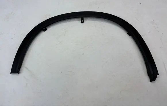 Suzuki Vitara (LY) Front arch trim 77221-54P0 L942