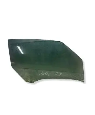 Nissan 370Z Front door window/glass (coupe) 