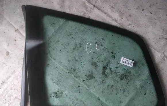 Ford Focus C-MAX Rear side window as2