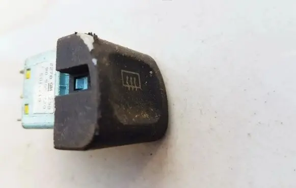 Opel Omega B1 Windscreen/window heater switch 90565720