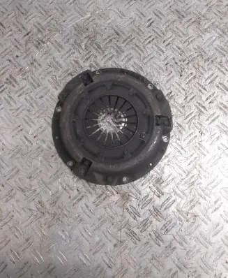 Volkswagen PASSAT B2 Pressure plate 041201 056141117C