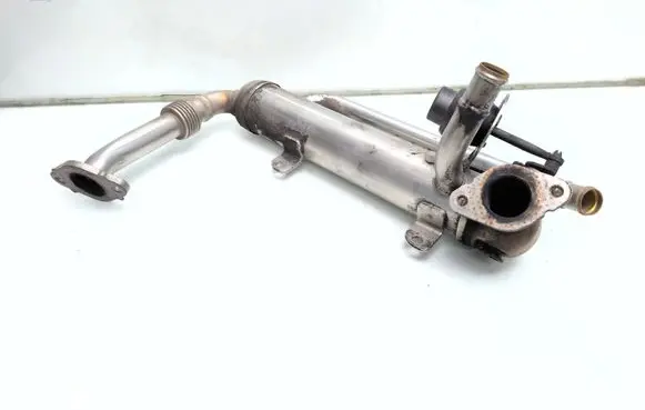 Skoda Superb B6 (3T) EGR valve cooler 03G131512S 823230122