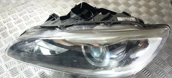 Volvo V60 Headlight/headlamp 31420110