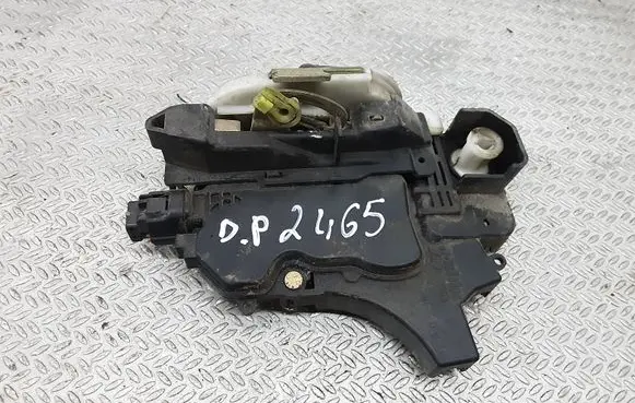 Mitsubishi Colt Front door lock
